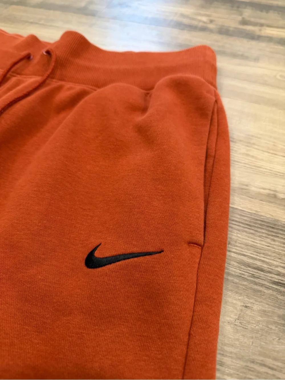 Nike Phoenix Fleece Women's High-Waisted Oversized Sweatpants Rugged Orange